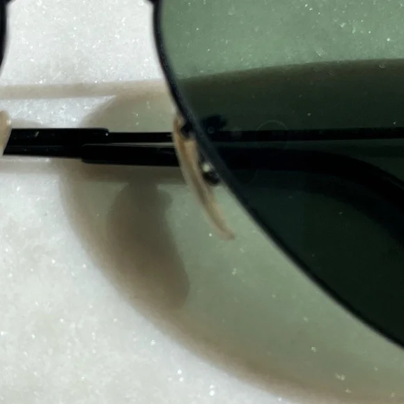 Ray Ban Large Aviator Sunglasses with G15 Lenses - Picture 4 of 9